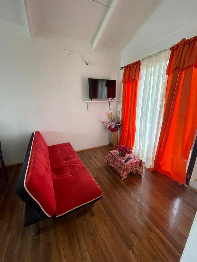 Pua Vaenga Hostel Ханга Роа Екстериор снимка