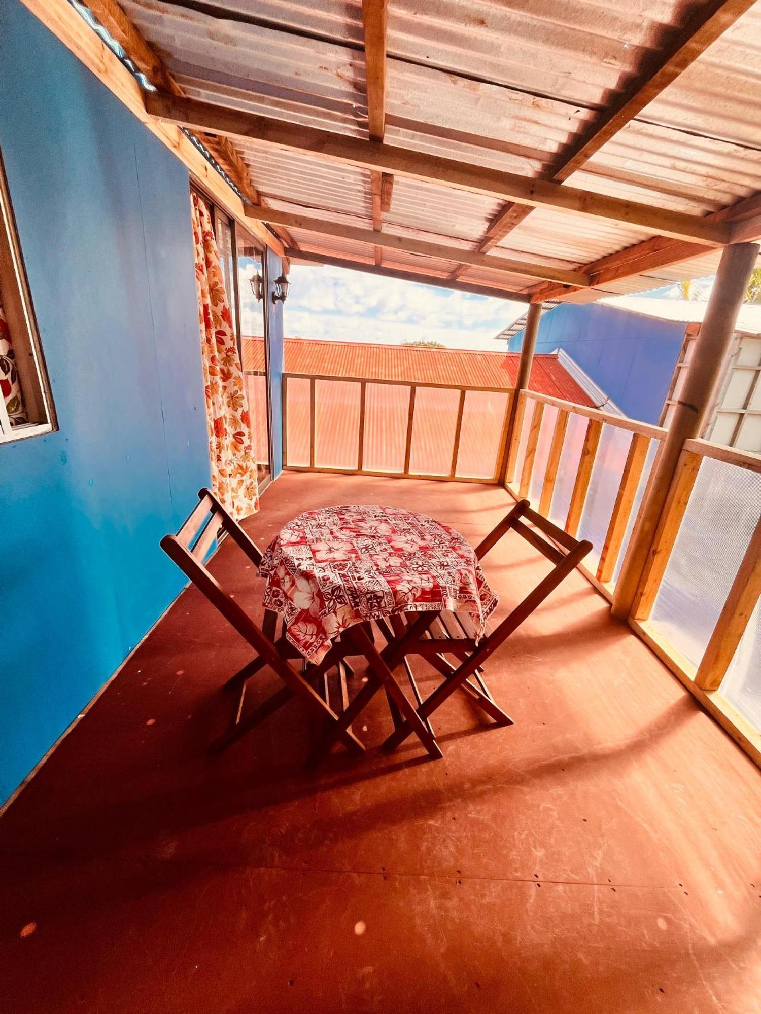 Pua Vaenga Hostel Ханга Роа Екстериор снимка